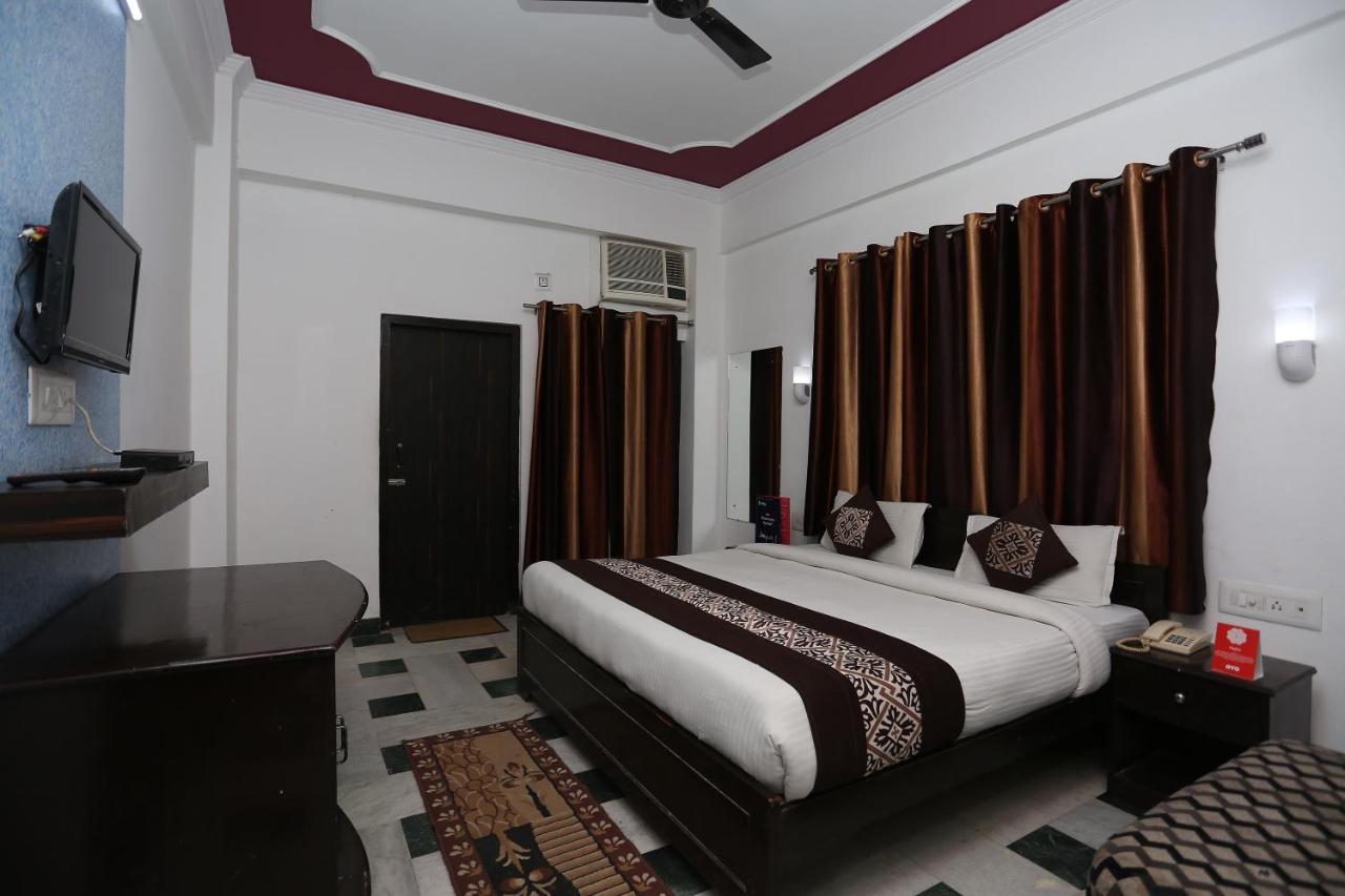 Hotel Priya Agra  Ngoại thất bức ảnh